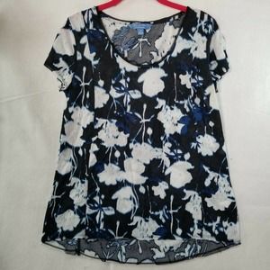 Simply Vera Wang Top Size Medium Tie Dye Floral